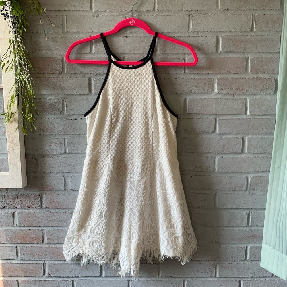 Love Fire Cute White Lace Romper, Size L